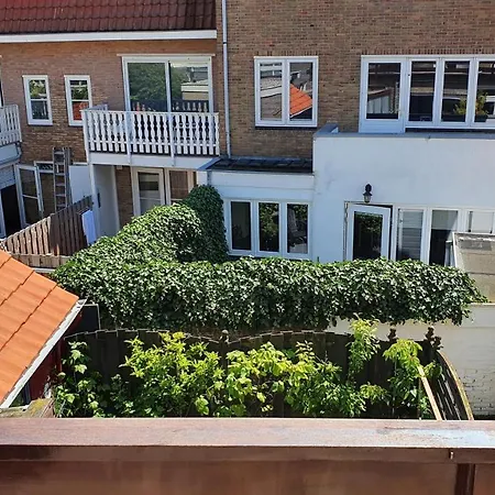 Guesthouse Zandvoort بيت ضيافة