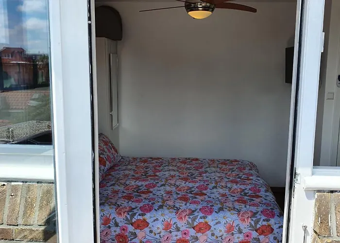 Guesthouse Zandvoort 4*